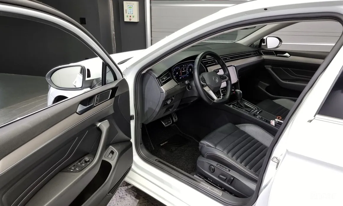 Фото 10 - Volkswagen Passat