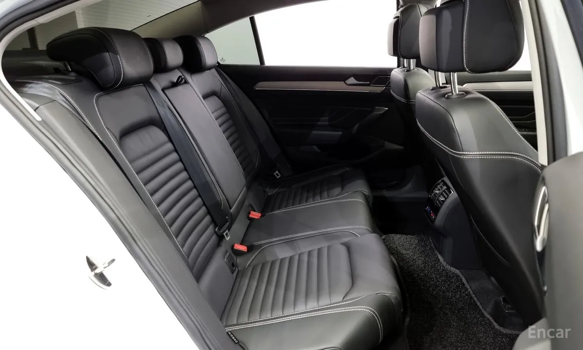 Фото 12 - Volkswagen Passat