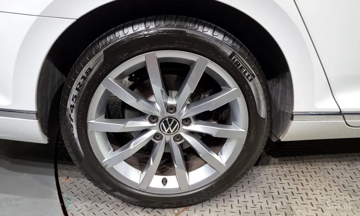 Фото 5 - Volkswagen Passat