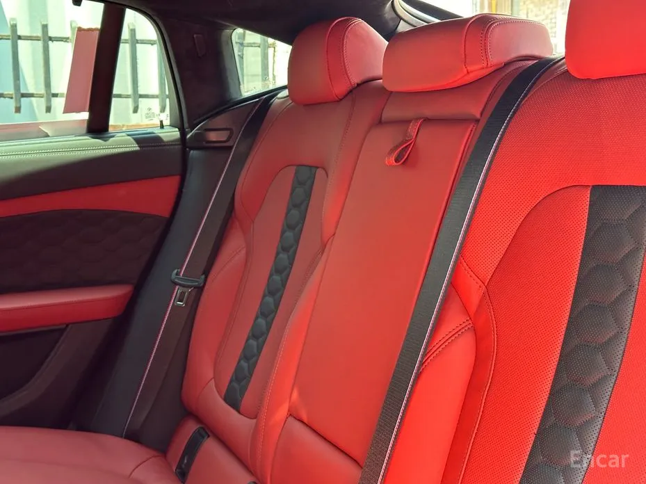 Фото 17 - BMW X6 M