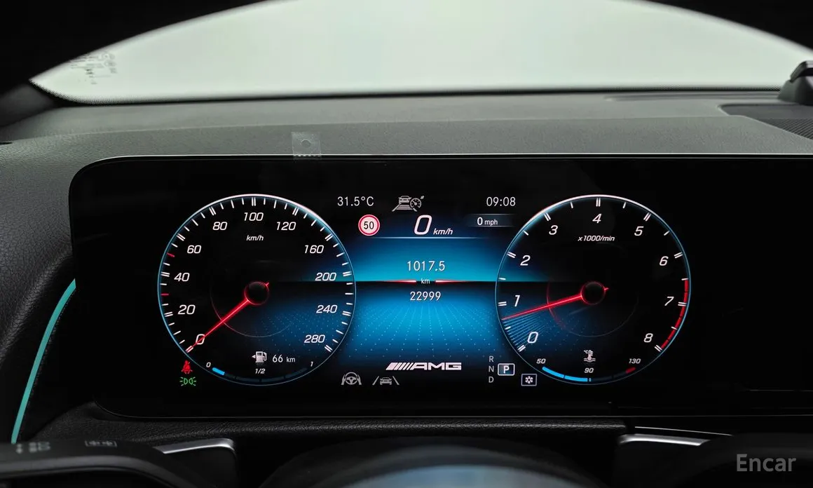 Фото 8 - Mercedes-Benz GLB-Class