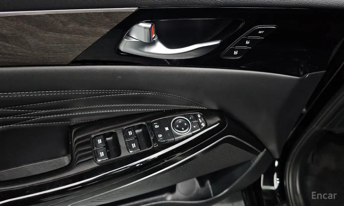 Фото 17 - Kia K7