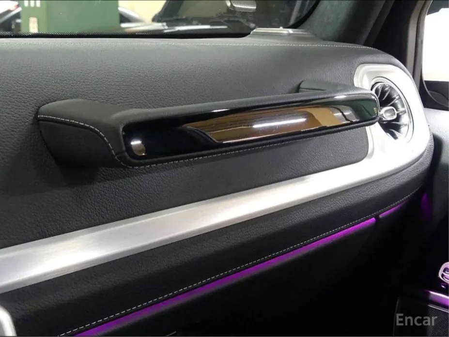 Фото 19 - Mercedes-Benz G-Class