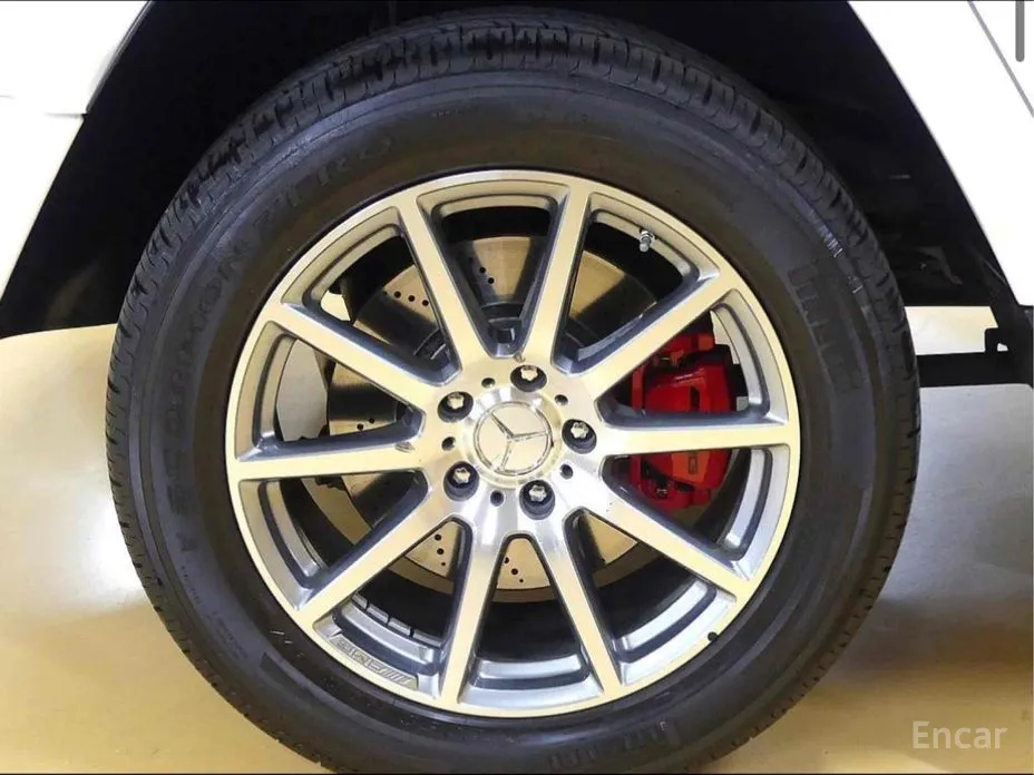 Фото 5 - Mercedes-Benz G-Class