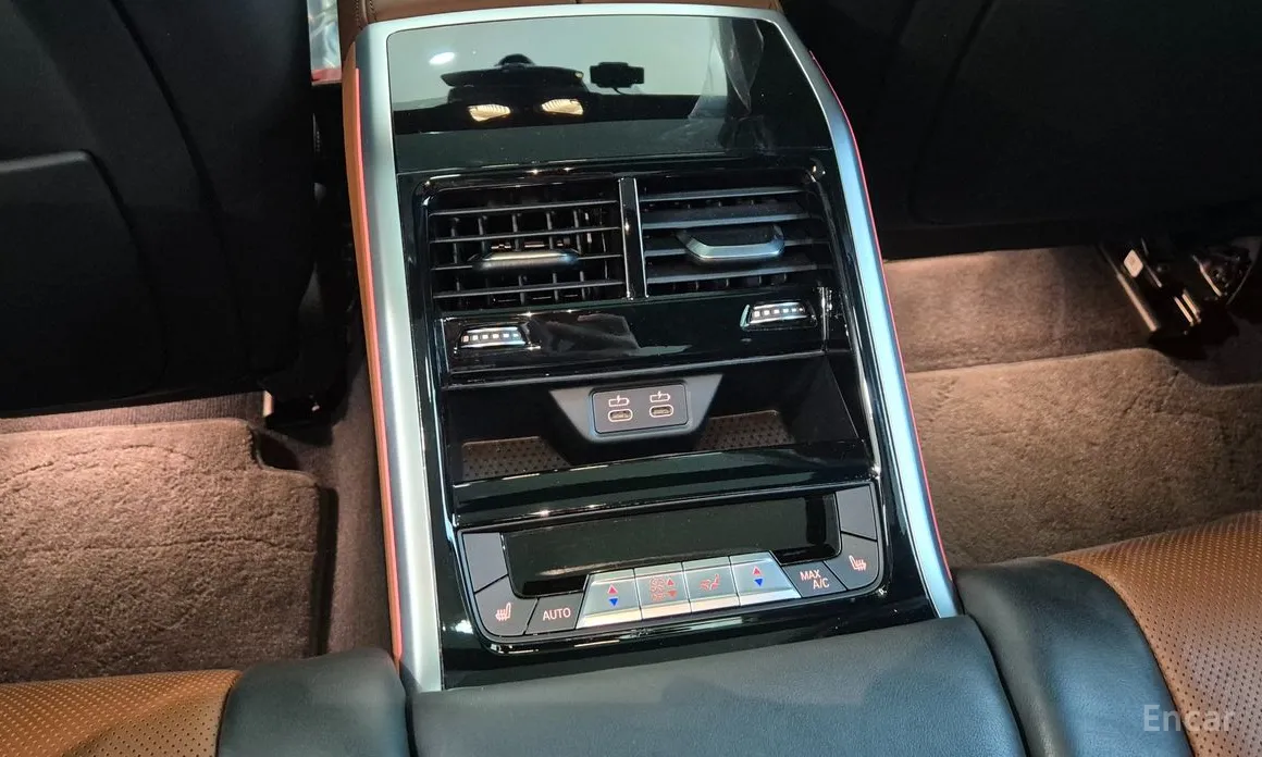 Фото 20 - BMW 8 Series