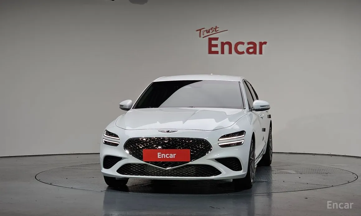 Фото 3 - Genesis G70