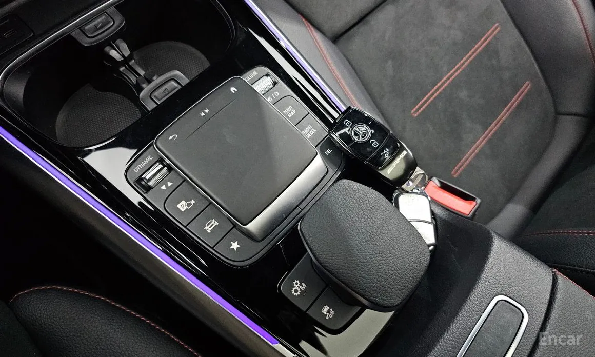 Фото 18 - Mercedes-Benz GLA-Class