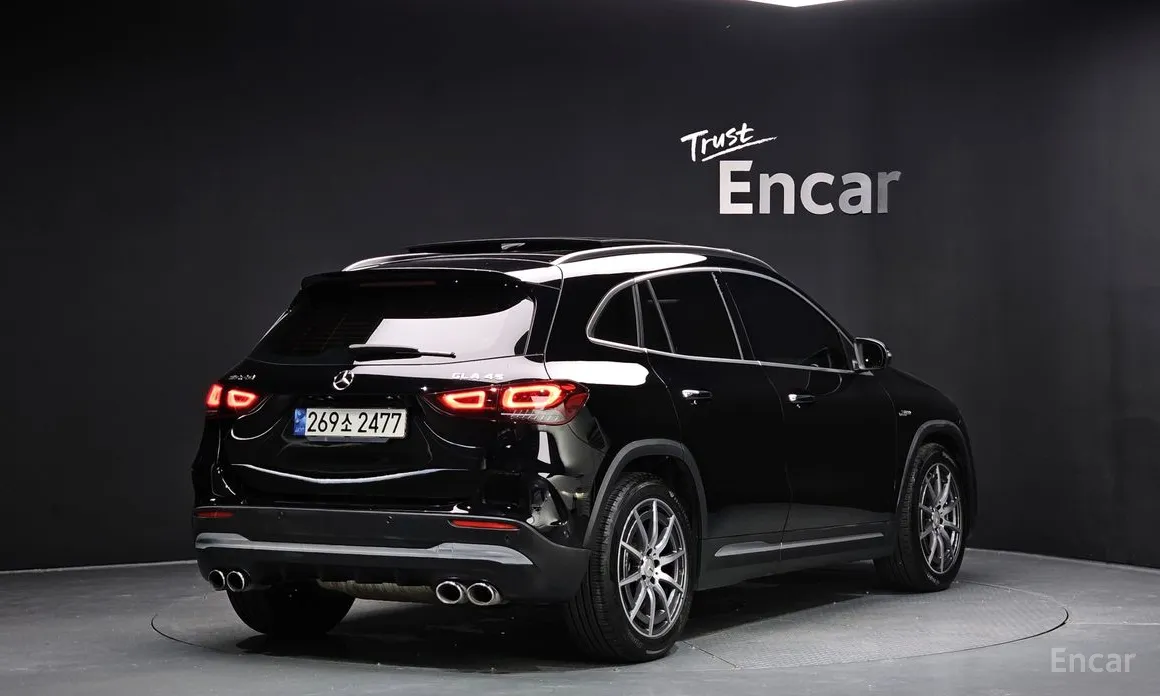 Фото 2 - Mercedes-Benz GLA-Class