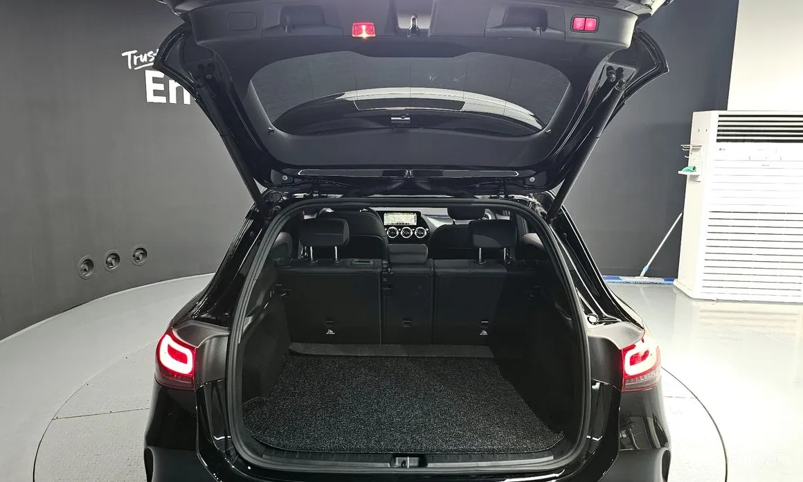 Фото 20 - Mercedes-Benz GLA-Class