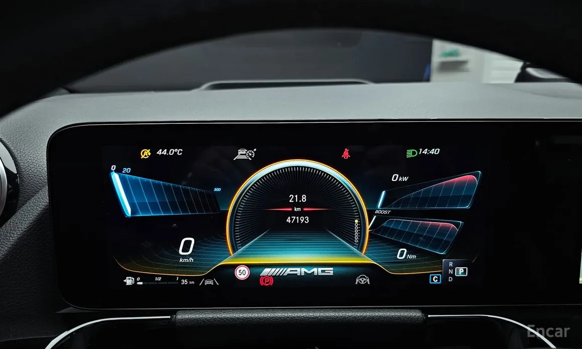 Фото 8 - Mercedes-Benz GLA-Class