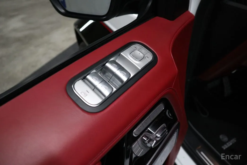 Фото 18 - Mercedes-Benz G-Class