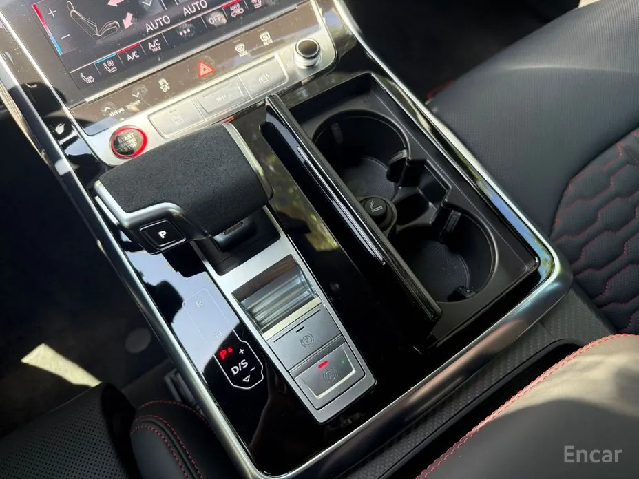 Фото 10 - Audi RS Q8