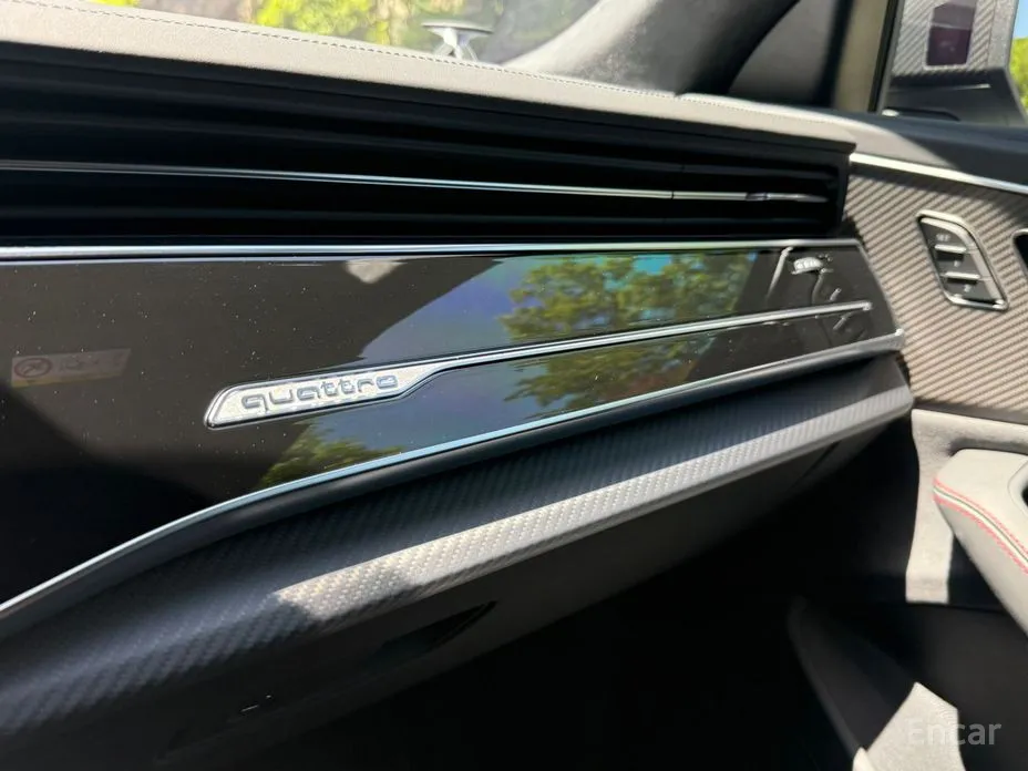 Фото 9 - Audi RS Q8