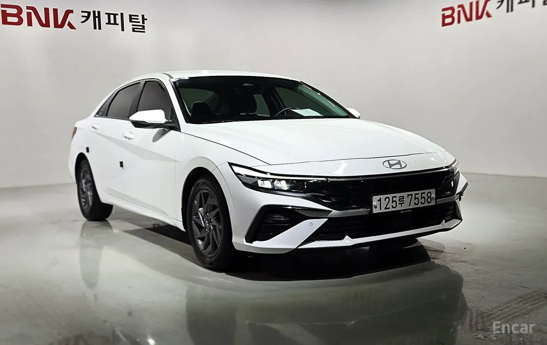 Фото 3 - Hyundai Avante