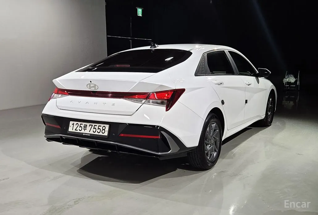 Фото 4 - Hyundai Avante