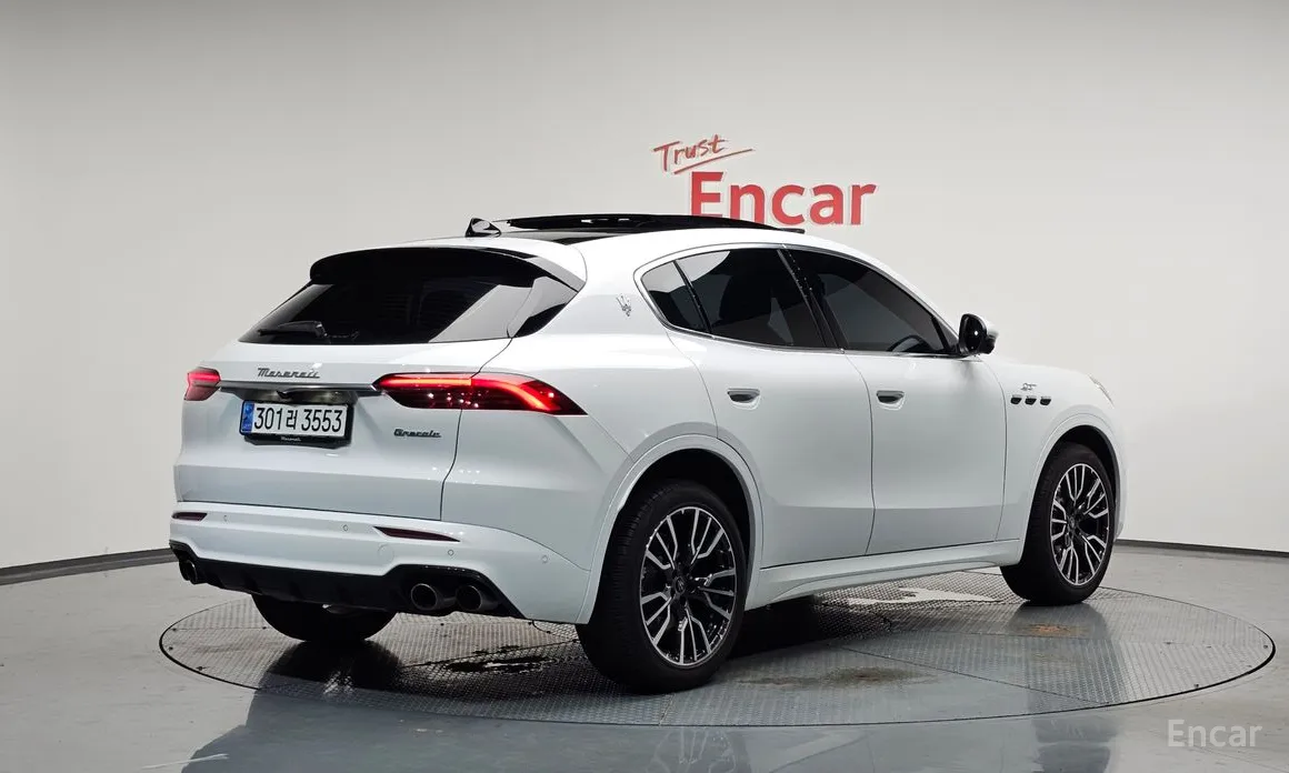 Фото 2 - Maserati Grecale