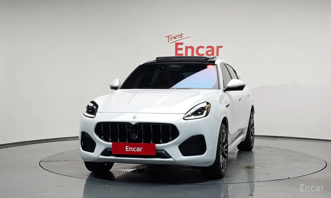 Фото 3 - Maserati Grecale