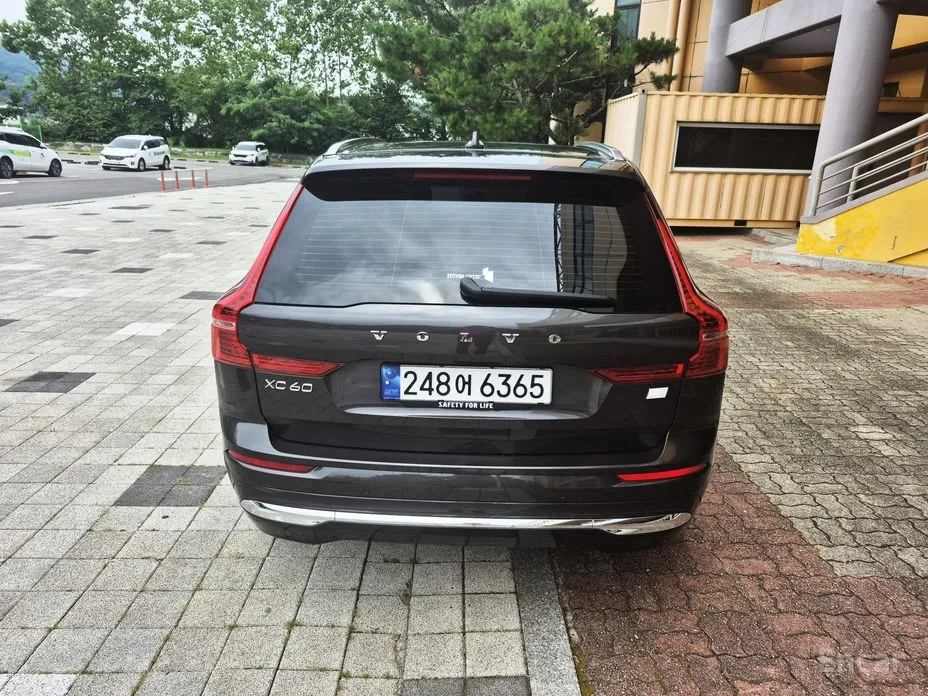 Фото 4 - Volvo XC60