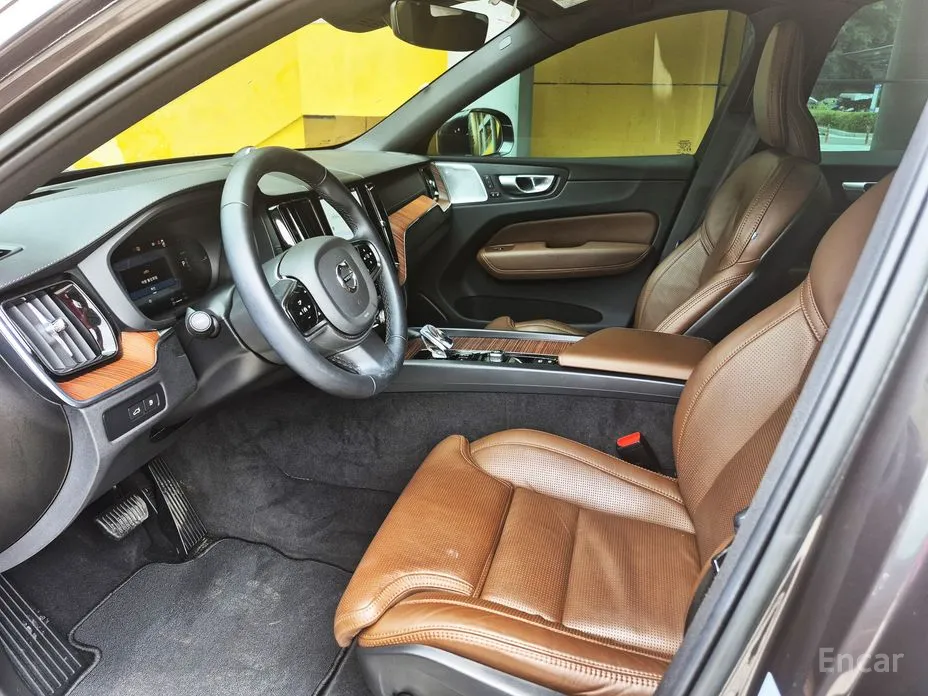 Фото 9 - Volvo XC60