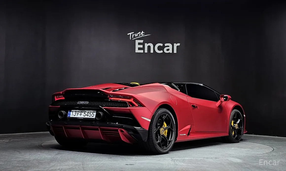 Фото 2 - Lamborghini Huracan