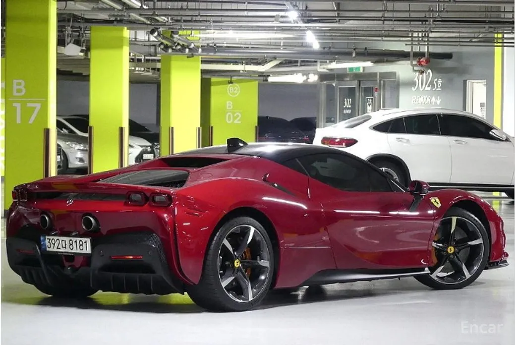 Фото 3 - Ferrari SF90