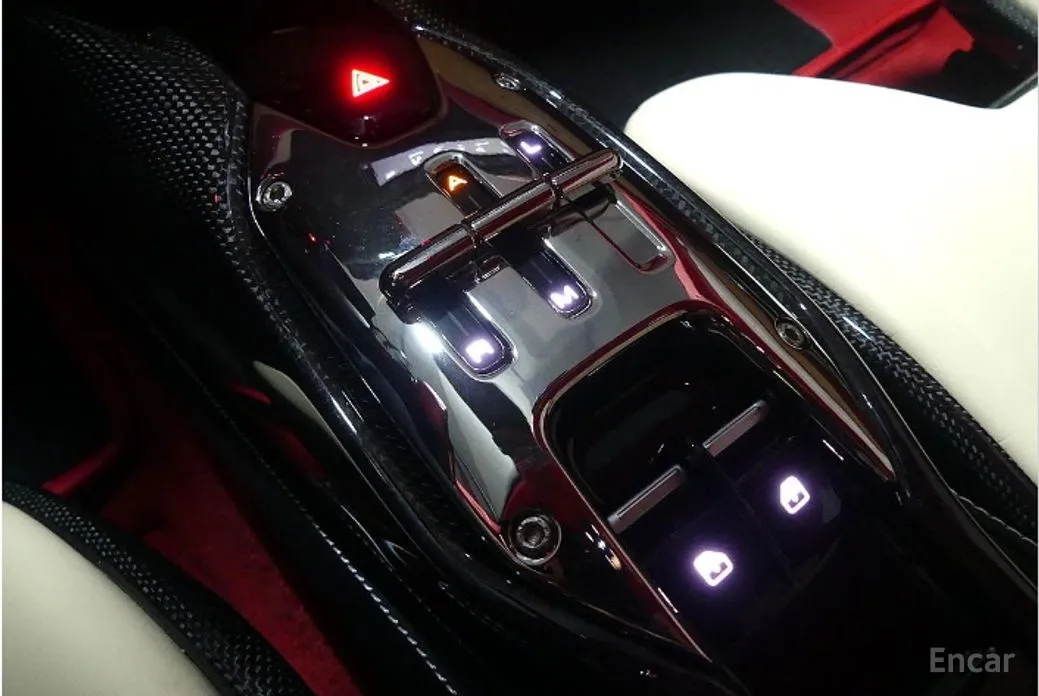 Фото 7 - Ferrari SF90