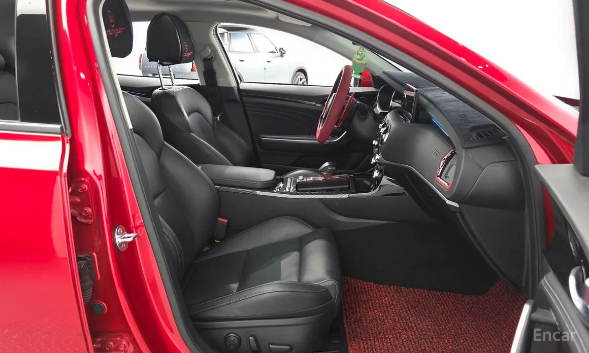 Фото 11 - Kia Stinger