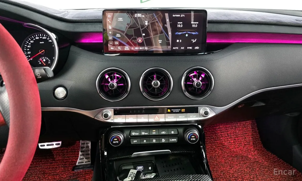 Фото 14 - Kia Stinger