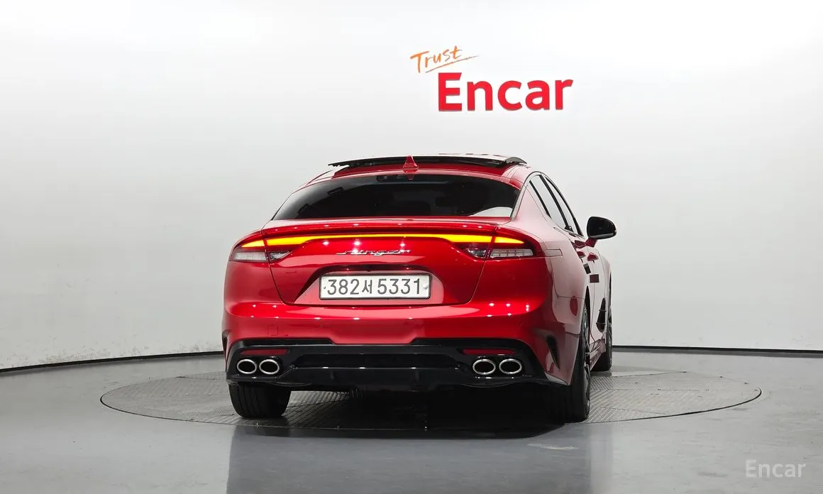 Фото 4 - Kia Stinger