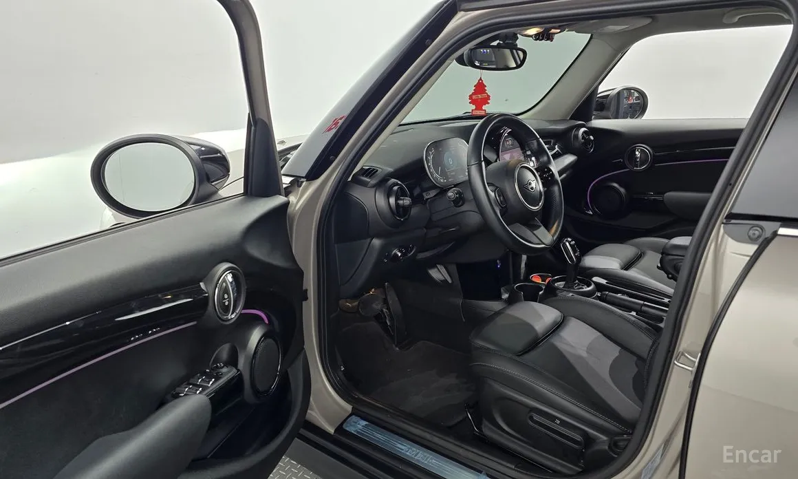 Фото 10 - Mini Cooper