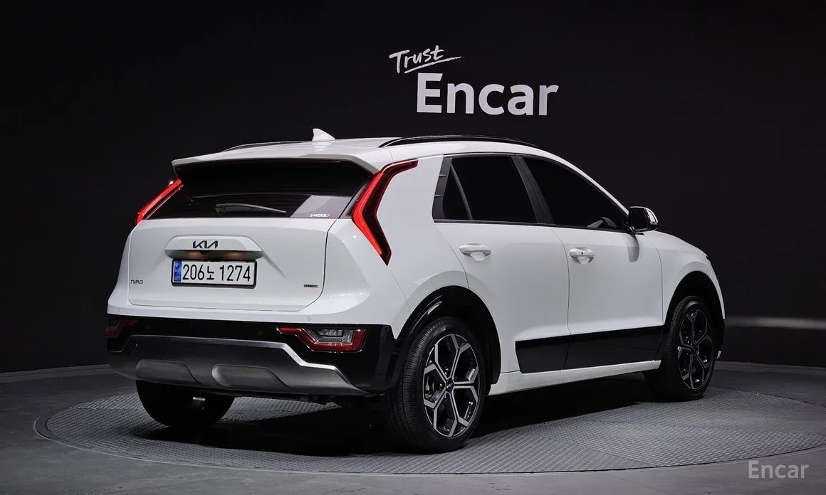 Фото 2 - Kia Niro