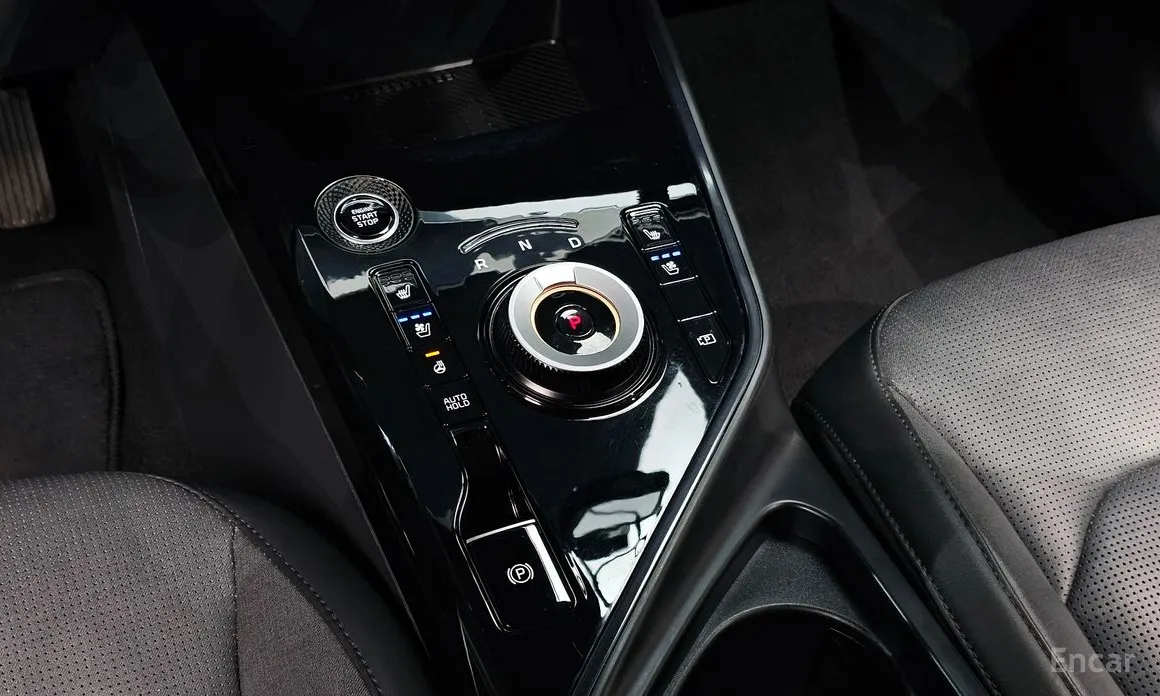 Фото 9 - Kia Niro