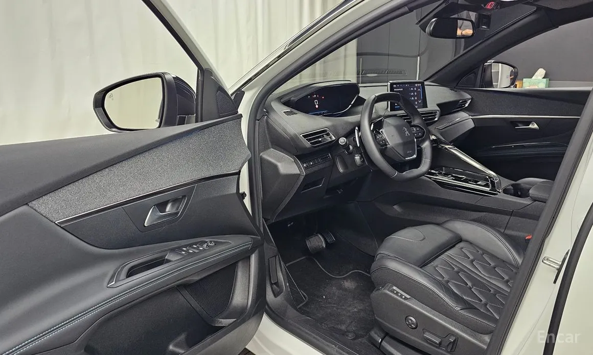 Фото 10 - Peugeot 3008