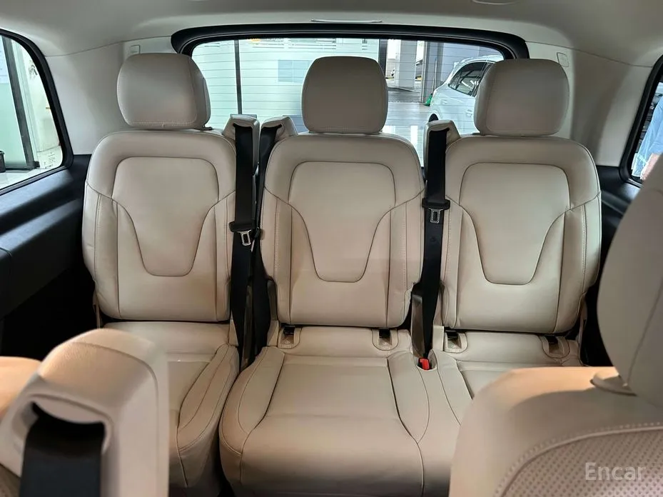 Фото 15 - Mercedes-Benz V-Class