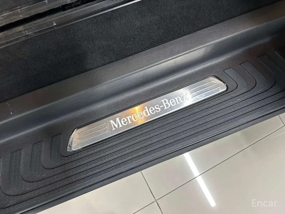 Фото 20 - Mercedes-Benz V-Class