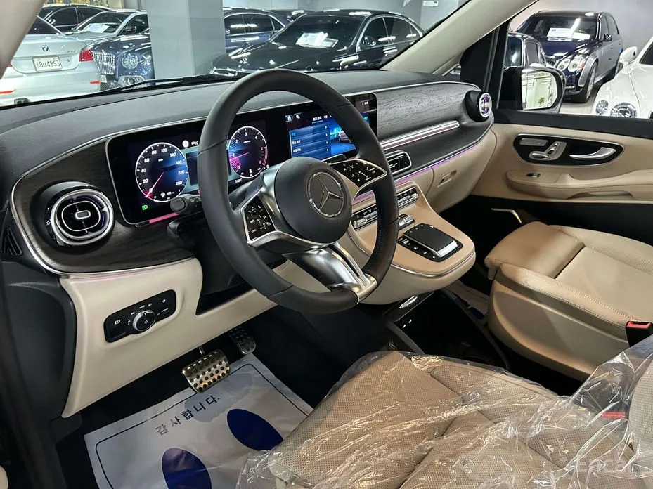 Фото 5 - Mercedes-Benz V-Class