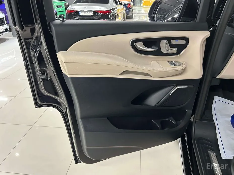 Фото 7 - Mercedes-Benz V-Class