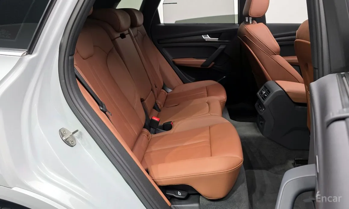 Фото 12 - Audi Q5