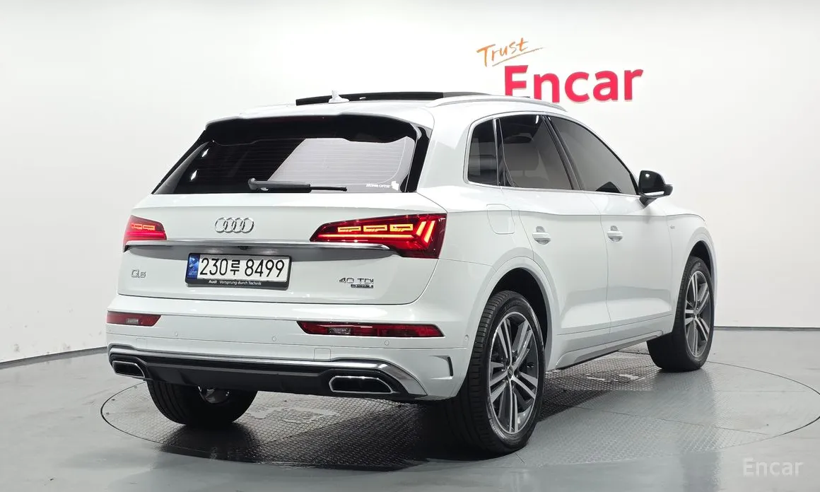 Фото 2 - Audi Q5