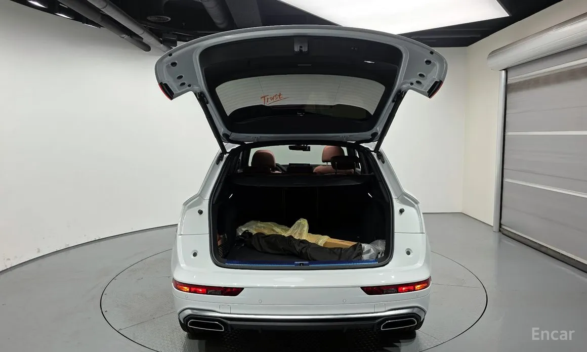 Фото 20 - Audi Q5