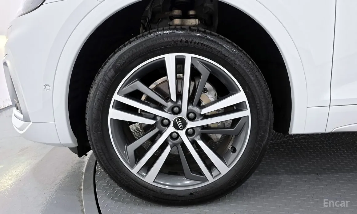 Фото 5 - Audi Q5