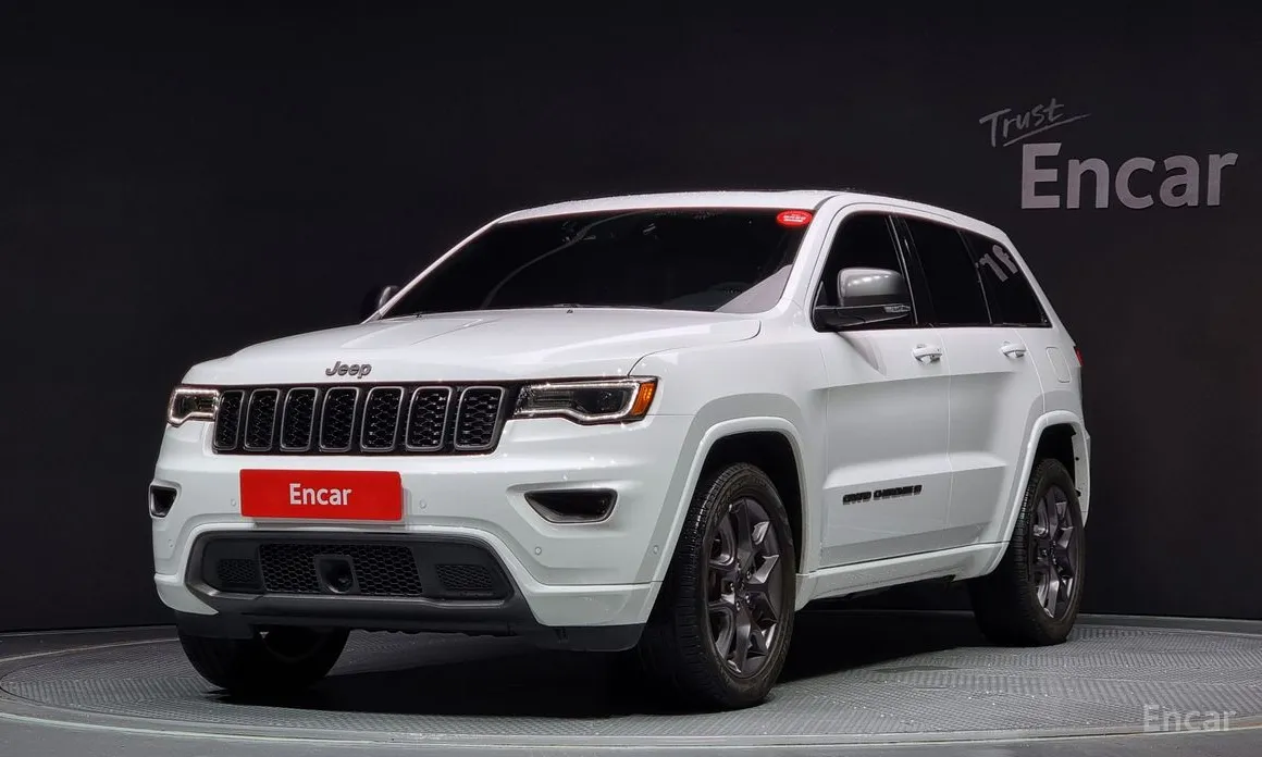 Фото 1 - Jeep Cherokee