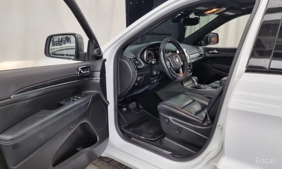 Фото 10 - Jeep Cherokee