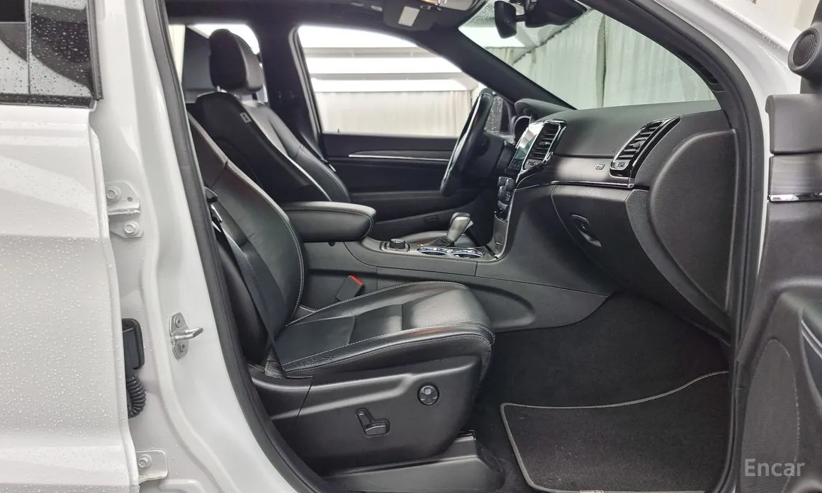 Фото 11 - Jeep Cherokee