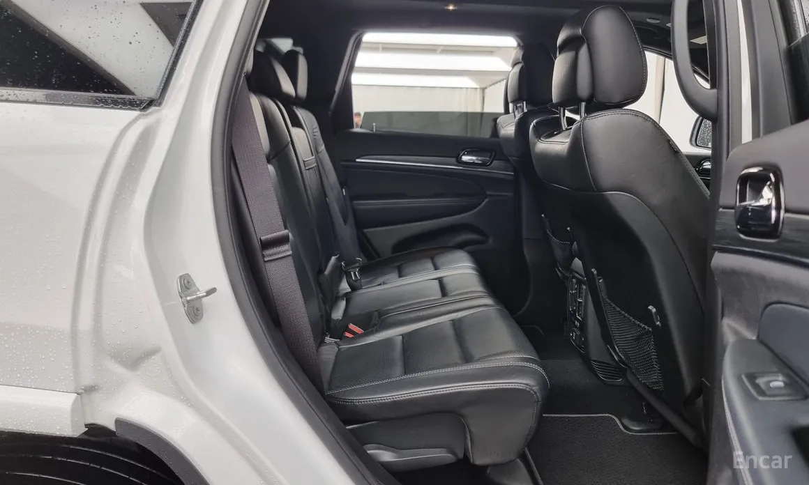 Фото 12 - Jeep Cherokee