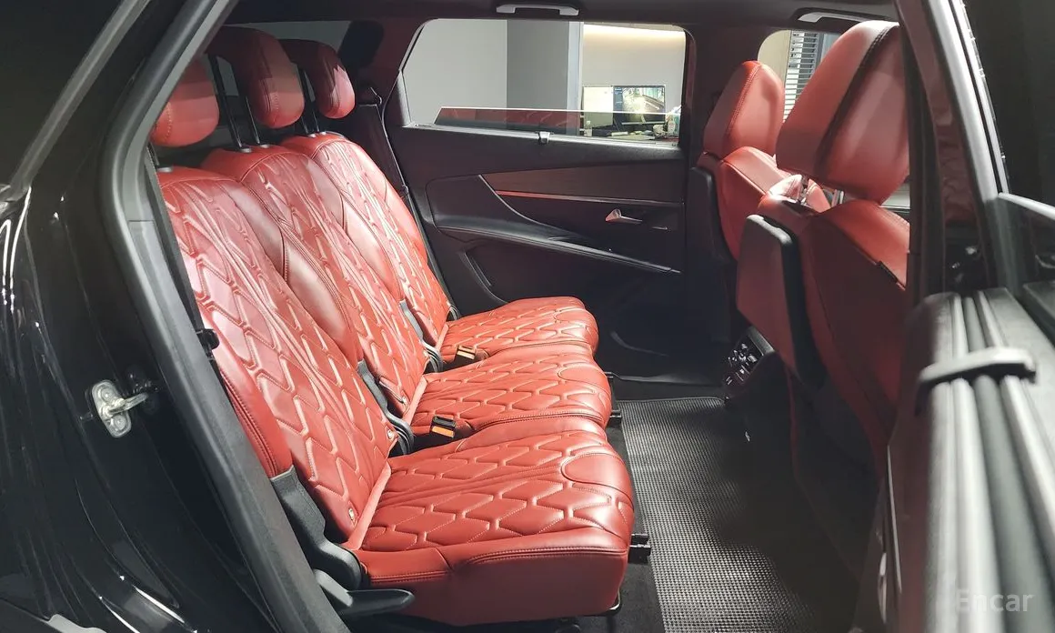 Фото 12 - Peugeot 5008