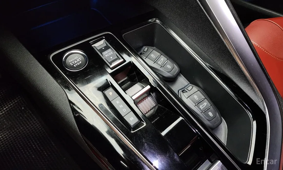 Фото 9 - Peugeot 5008