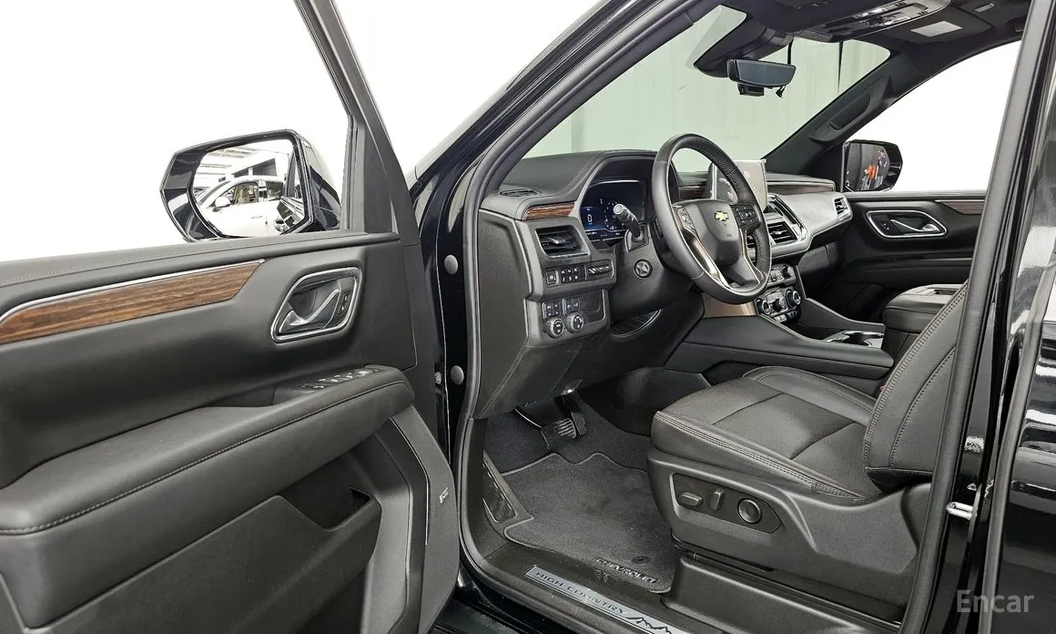 Фото 10 - Chevrolet Tahoe