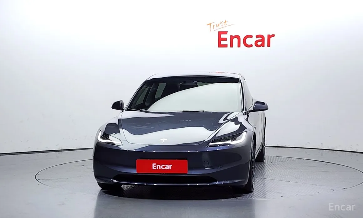 Фото 3 - Tesla Model 3