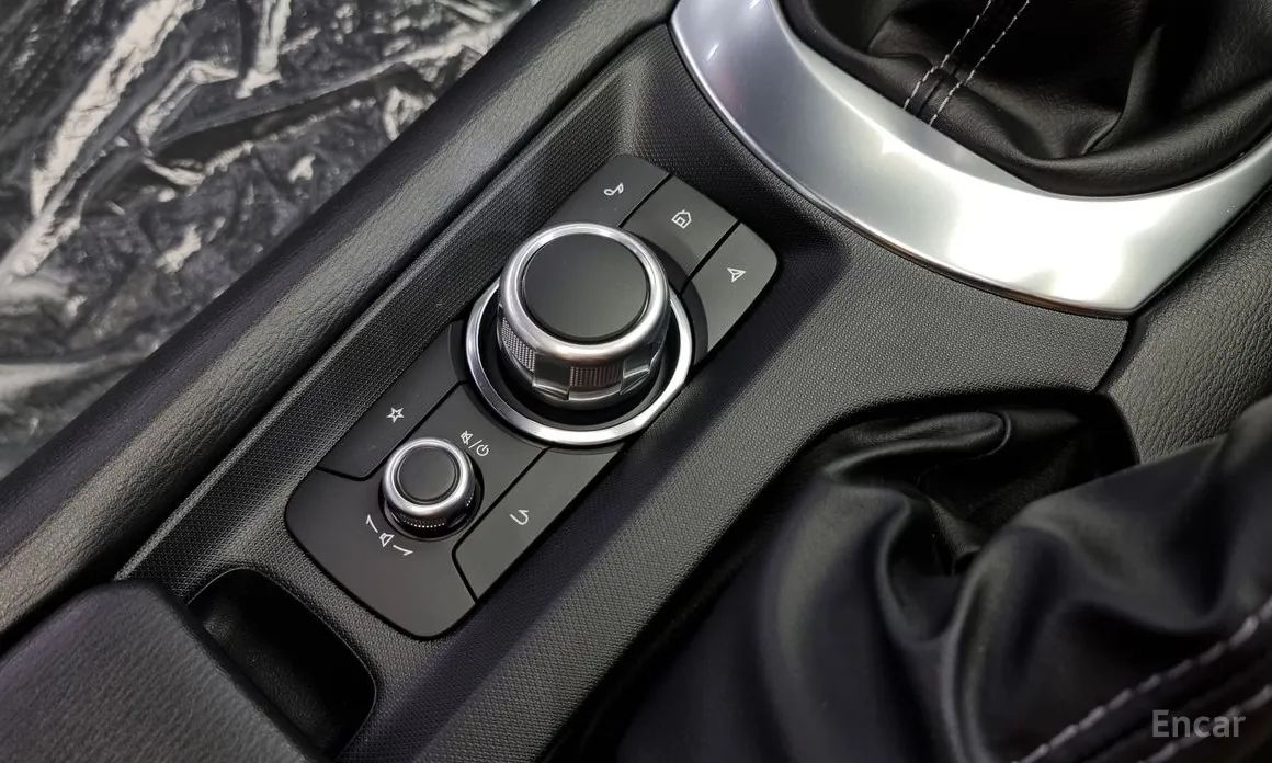 Фото 17 - Mazda MX-5 Miata